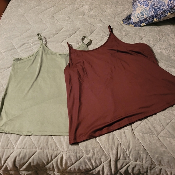 Plus set of two pretty silky cami / tank tops-adjustable straps, in EUC. sz 1X - Picture 2 of 8